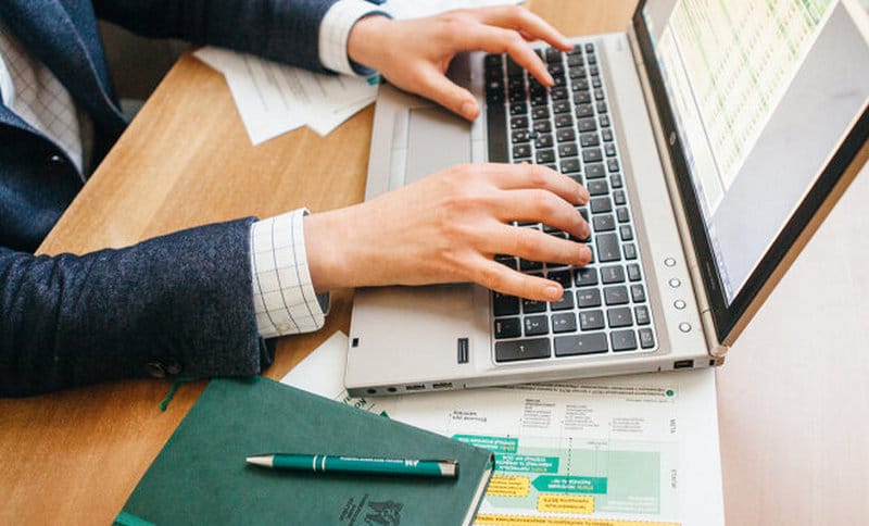 хто складає контент-план